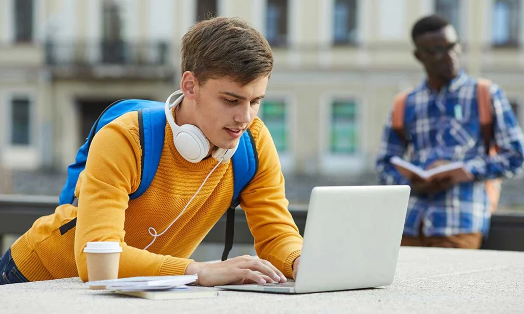 Why Digital Marketing is a Top Career Choice for Fresh Graduates in 2025 3 679ef6ac9296d059c14d85fb 679ef37b0abef5ad46b4dcb3 freelancing ezgif.com png to webp converter